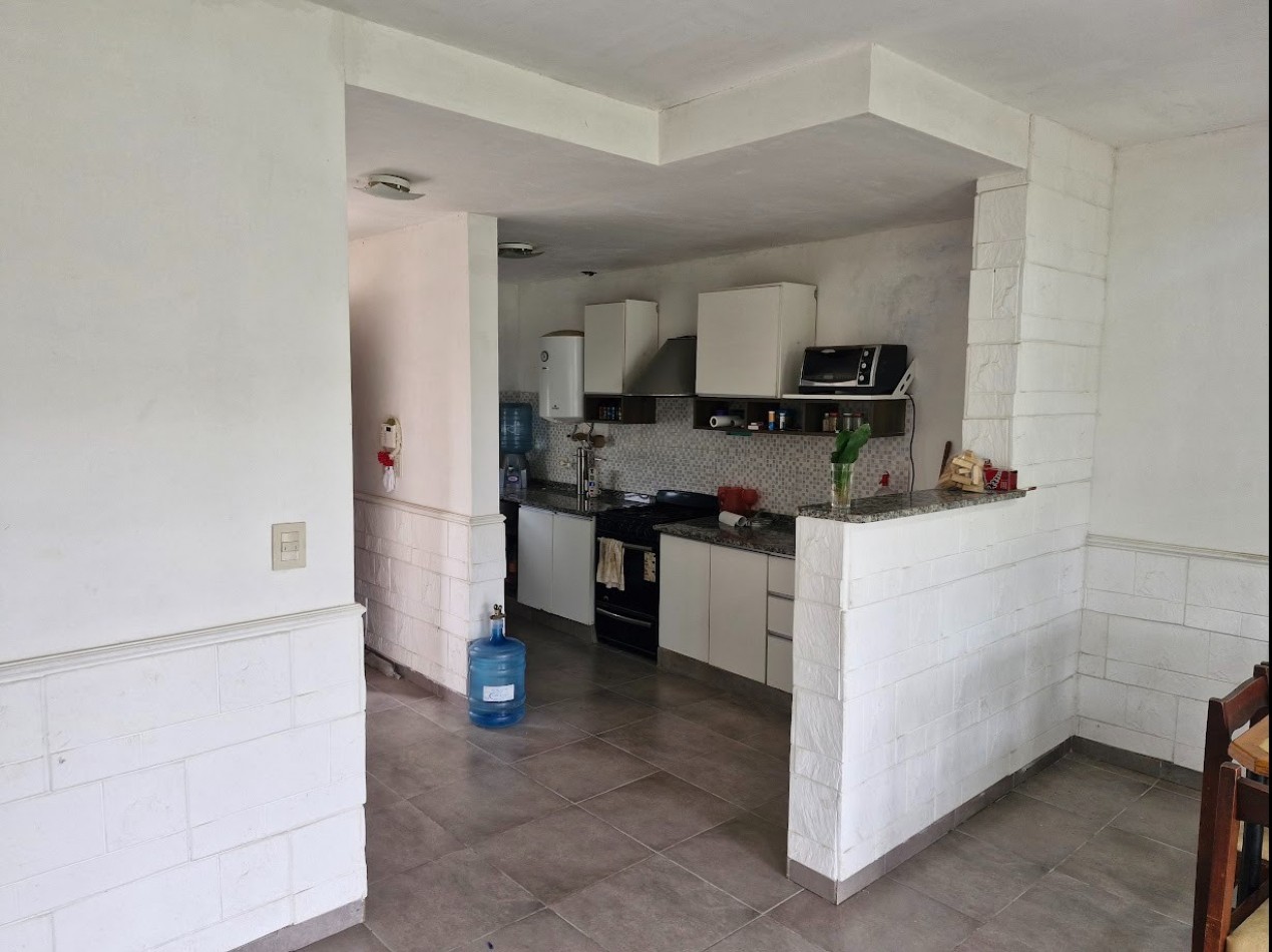 CASA 2 DORMITORIOS CON