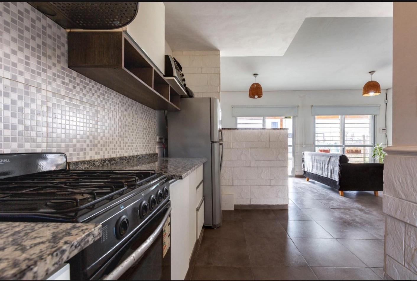 CASA 2 DORMITORIOS CON
